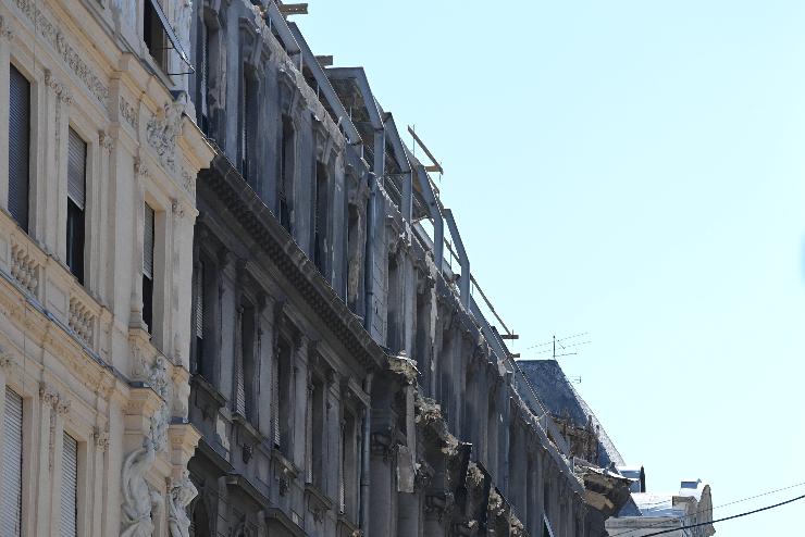 Terézvárosi házomlás: erkély- és faldarabok hullottak alá